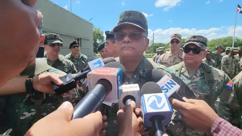 Ministro de Defensa "Las fuerzas armadas brindará total apoyo a Migración en operativo de repatriación"