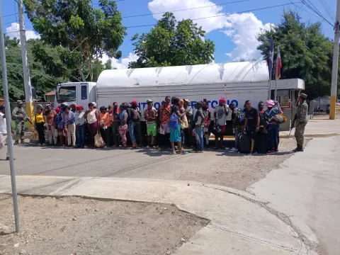 Sorprenden camión 🚌 30 en su interior mira donde👇🏼🔥