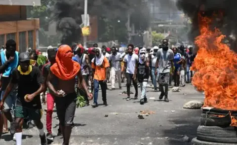 Aumentan a más de 50 los muertos por el ataque de una banda armada en el oeste de Haití