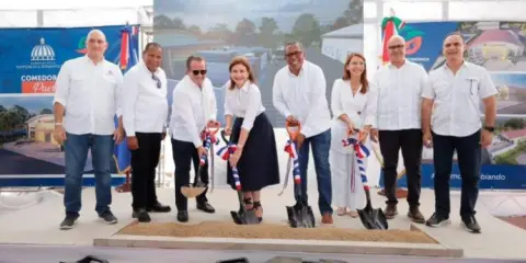 Dejan iniciado construcción Hospital Traumatológico de Sosúa y Comedor Económico de San Felipe