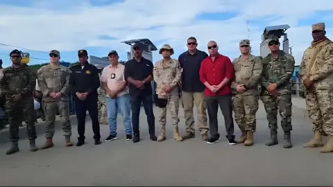 Militares norteamericanos recorren frontera entre Haití y República Dominicana.
