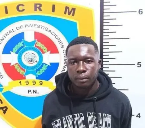 Policía captura a nacional haitiano prófugo desde hace un año por homicidio de mujer estadounidense en Constanza.