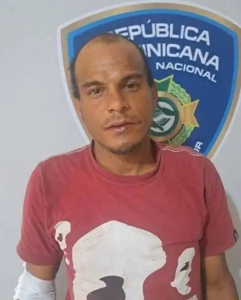 Detenidos dos hombres tras riña con arma blanca en Villa Vásquez