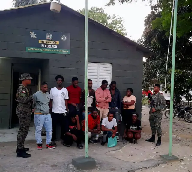*Tres dominicanos enviados ante la justicia por tráfico de inmigrantes indocumentados en San Juan de la Maguana*