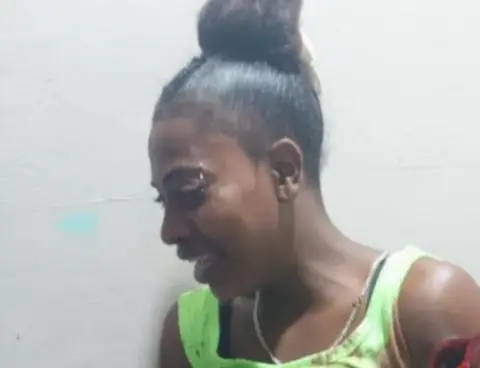 Violento incidente en Dajabón deja a una mujer herida y un niño en estado delicado