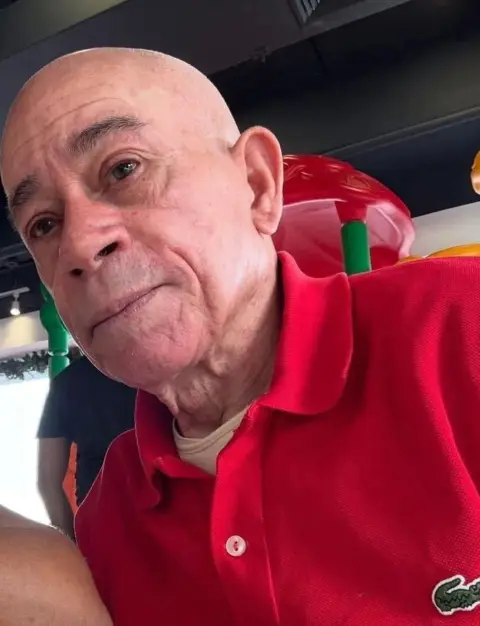 Apresan dos hijos de un hombre encontrado muerto