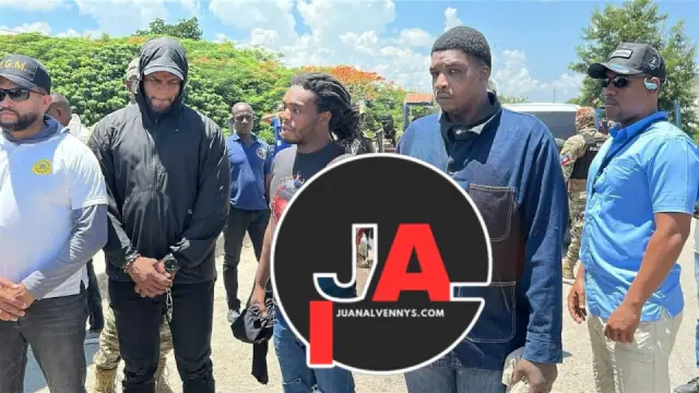 Entregan en Dajabón dos miembros de los 400 Mawozo parte de la peligrosa pandilla de Barbecue