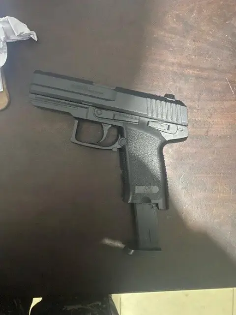 Adolescente detenido con arma de juguete