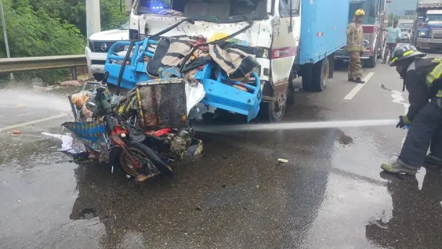 Panadero muere arrollado por camión