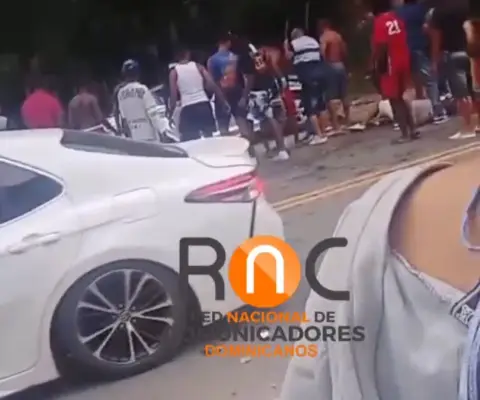 DOS PERSONAS RESULTAN HERIDAS TRAS ACCIDENTE DE TRÁNSITO