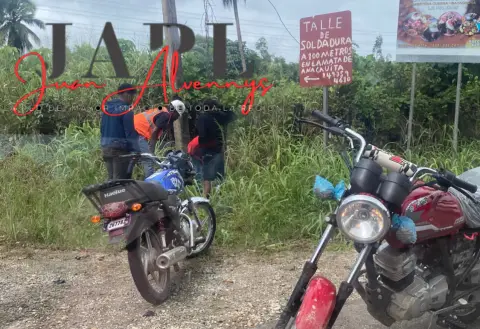 Motociclista resulta gravemente herido en choque frontal con autobús