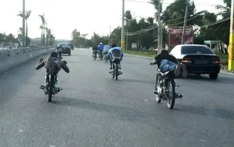 Agentes PN frustran carrera en motor donde se apostarían RD$200 mil pesos